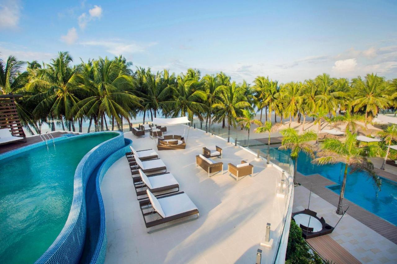 Aqua Boracay Hotel Balabag  Ngoại thất bức ảnh The pool at the hotel
